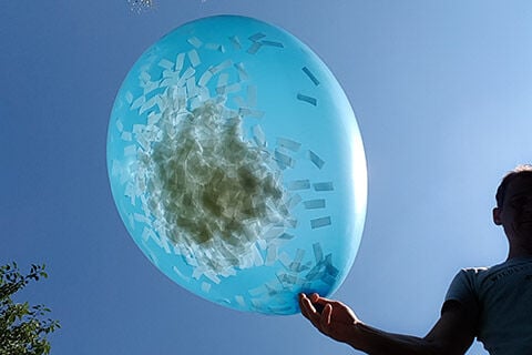 Jetzt Mega Ballons mit Konfetti, Blau ab 3.99€ bestellen